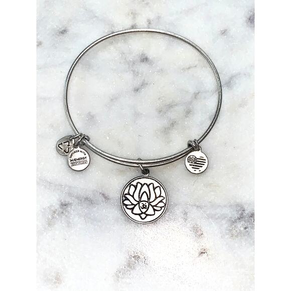 Alex and Ani Silver Lotus Peace Petals Bangle Bracelet EUC - Picture 2 of 7
